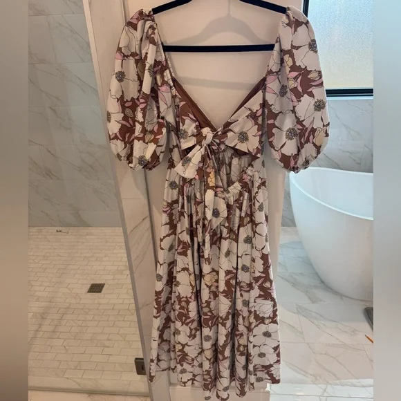 Abercrombie Floral Puff Sleeve Dress- size small - Picture 5 of 5